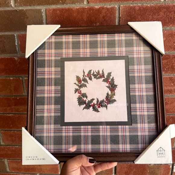 TARGET HEARTH & HAND WITH MAGNOLIA VINTAGE GREEN PLAID WREATH FRAMED WALL ART - Picture 1 of 4